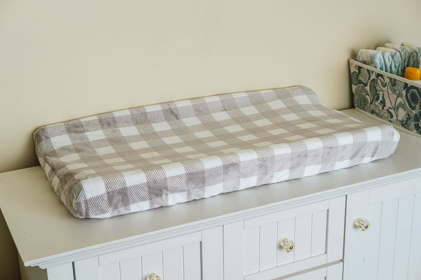Contoured Changing Pad Cover in Gray and White Plaid