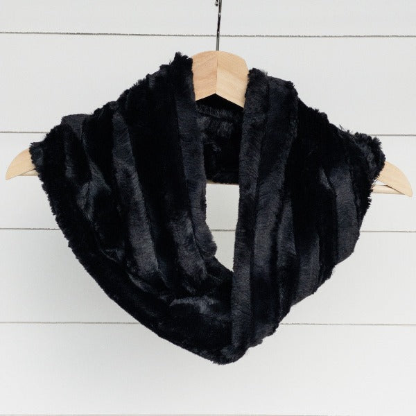 Chickadee Luxe Cuddle Infinity Scarf in Black Chinchilla Minky