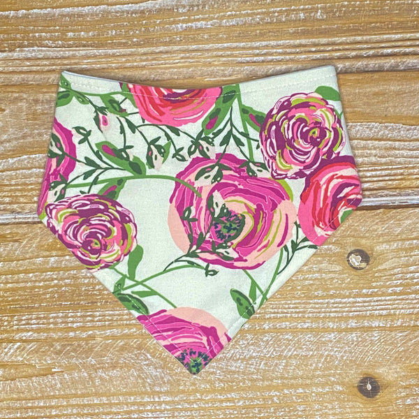 Bandana Bib in Sweet Paradis